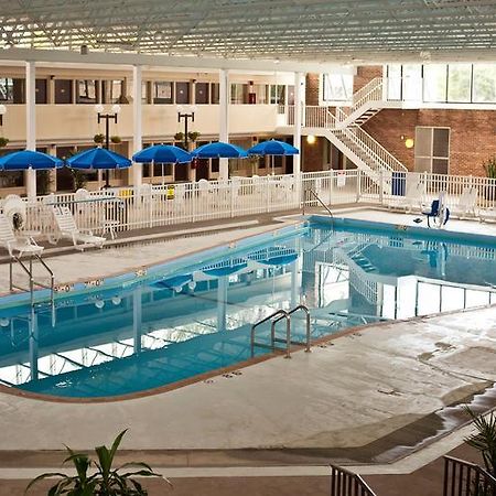 Garden Hotel And Conference Center South Beloit エクステリア 写真